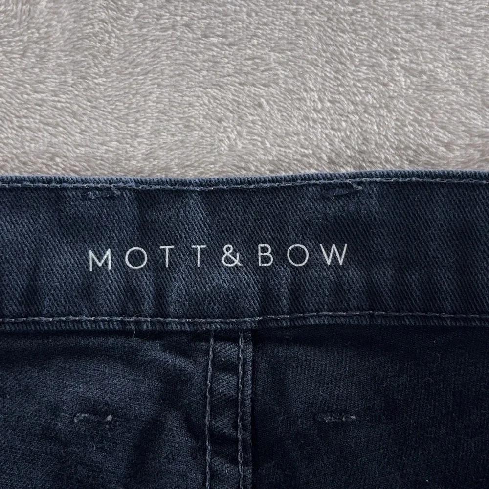 Mott & Bow preowned good